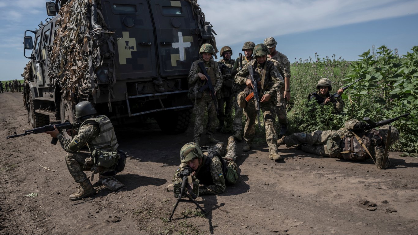 Контрнаступление ВСУ: украинские военные продвинулись в районе Работино