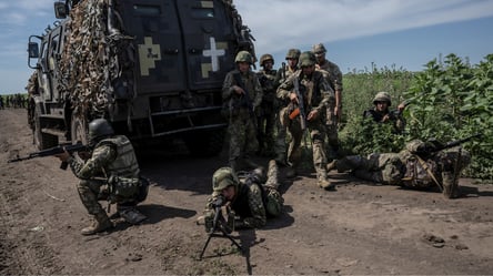 Контрнаступление ВСУ: украинские военные продвинулись в районе Работино - 285x160