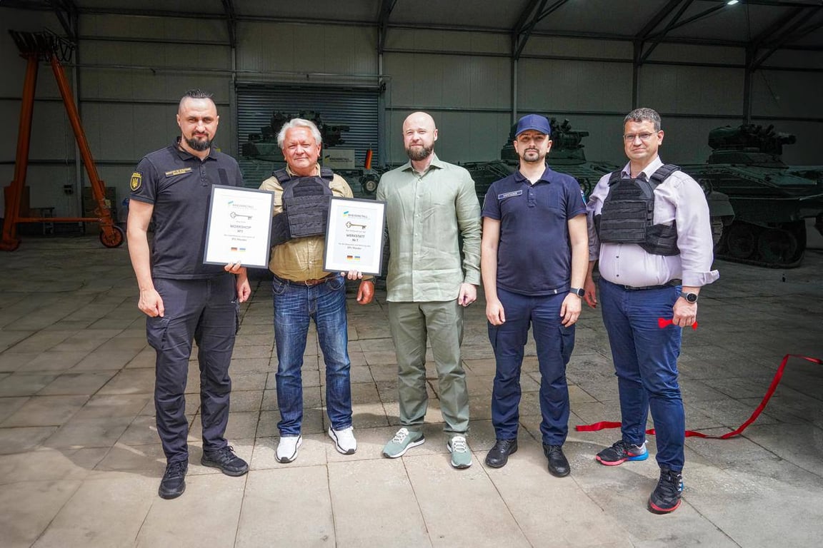 В Україні запрацював перший цех Rheinmetall з ремонту й виробництва бронетехніки - фото 1