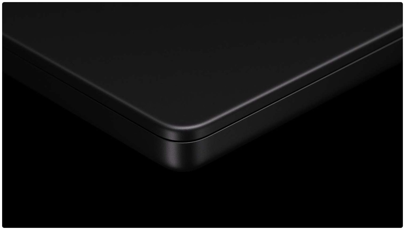 Новий MacBook Pro в кольорі Space Black
