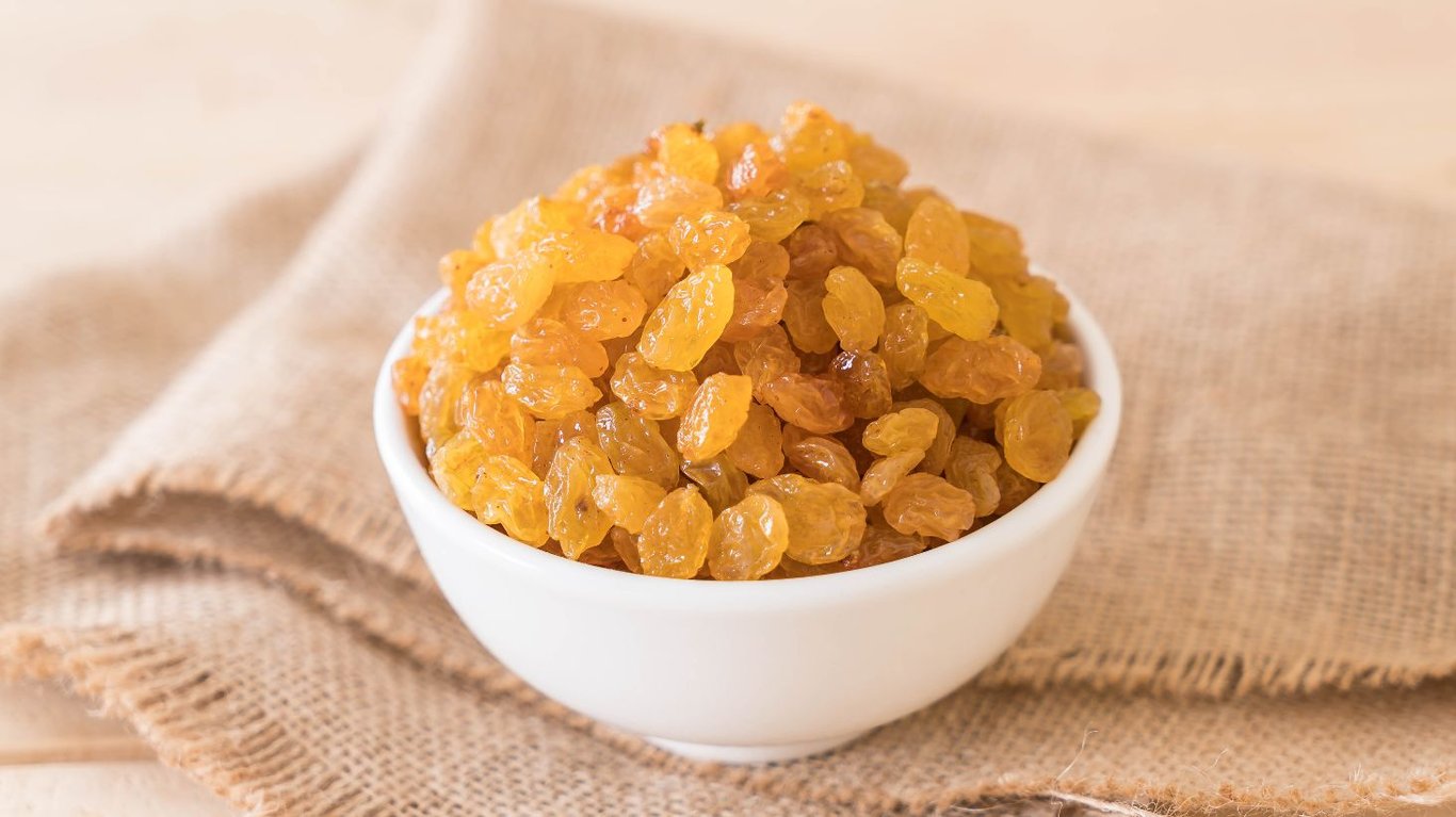 чем полезен изюм