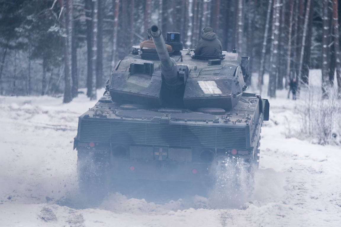 работа танков в Литве