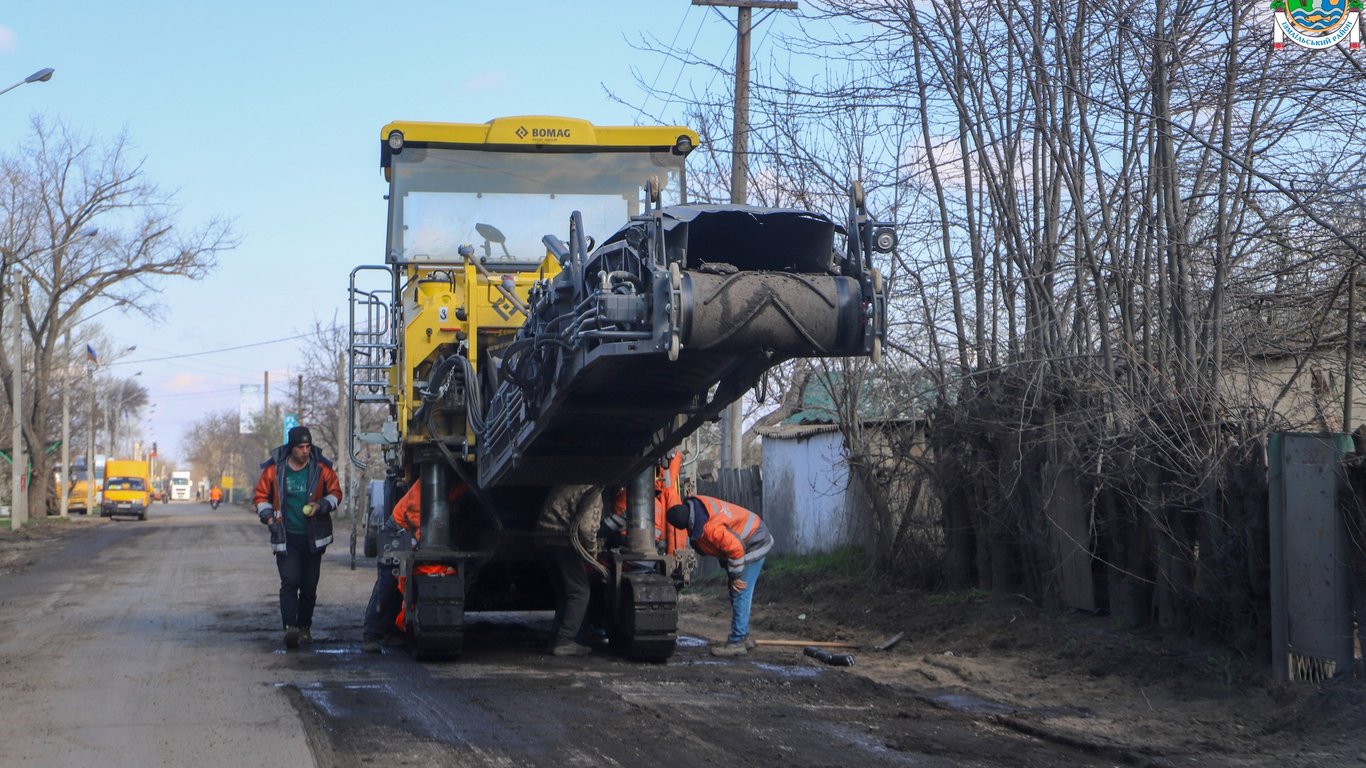 На Одещині ремонтують дороги, що ведуть до двох портів