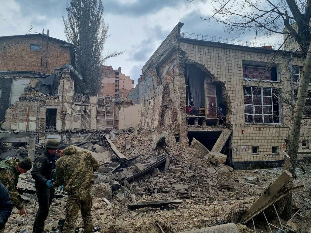 Зеленский отреагировал на ракетный удар по Киеву - фото 3