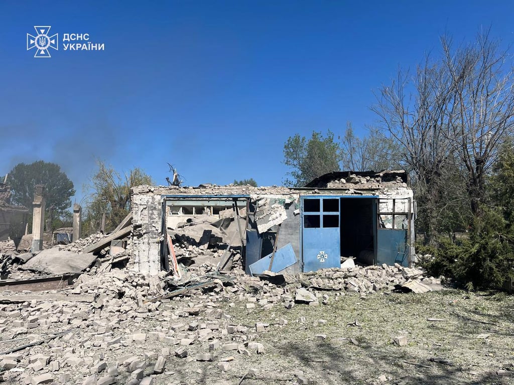 Авиаудар РФ по пожарной части в Купянске - разрушено здание ГСЧС