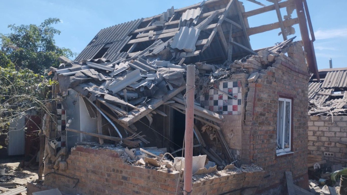Росіяни завдали авіаударів по будинках у Херсонщині: є загиблий
