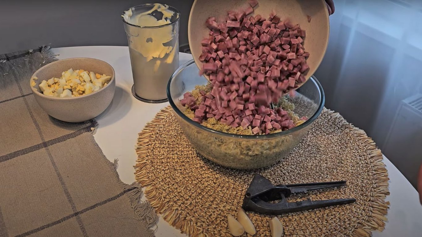 простой рецепт салата с мивиной