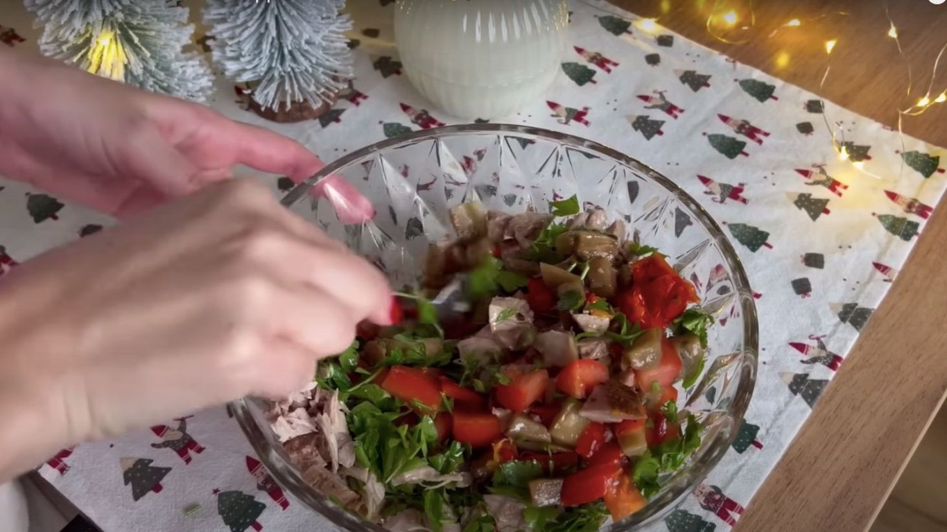 теплый салат с баклажанами на новый год
