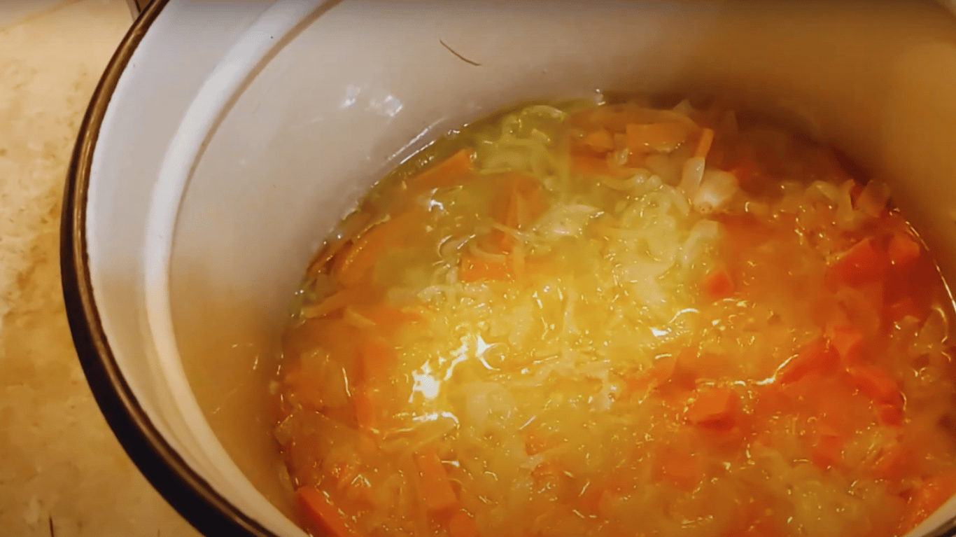 Лечо з рисом на зиму, рецепт з фото повноцінної страви в одній банці