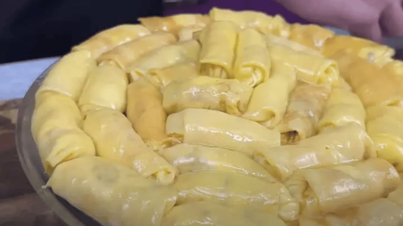 млинці з сирною начинкою за простим рецептом