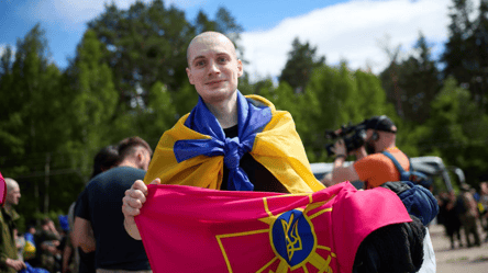 Між Україною та РФ відбувся обмін полоненими: додому повернулися 160 захисників - 304x171