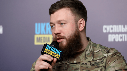 Кухарчук пояснив наслідки рішення про виїзд юнаків за кордон - 285x160