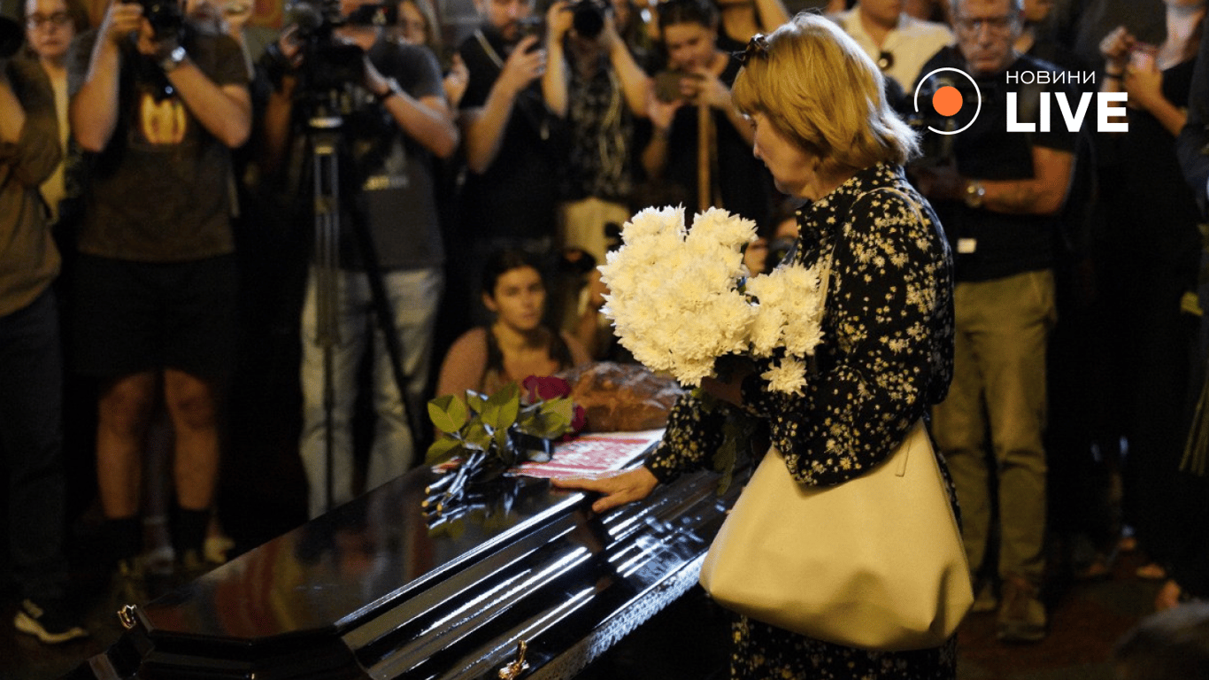 Прощання з Вікторією Рощиною в Києві