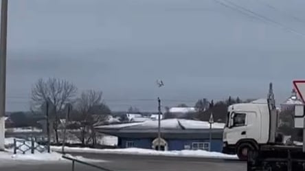 Появилось видео падения военного самолета Ил-76 в Белгородской области - 285x160