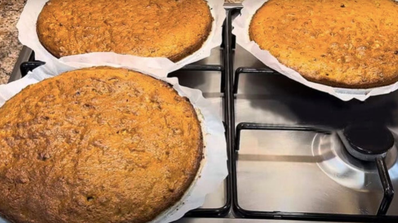 домашній рецепт морквяного торта з кремом