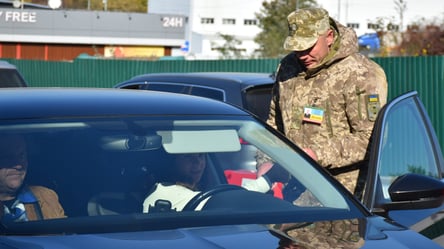 Виїзд за кордон у 18 років: коли юнаків може мобілізувати ТЦК - 290x160