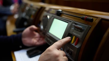 Стало известно, когда Рада рассмотрит увольнение двух министров - 285x160