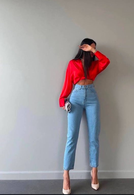 Джинси варто доповнювати світлим взуттям