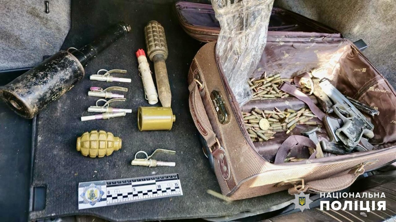 Арсенал оружия за 6 тысяч — в Одессе разоблачили торговца боеприпасами