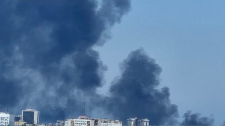 Одеса під ударом дронів РФ: в місті лунають потужні вибухи - 290x166