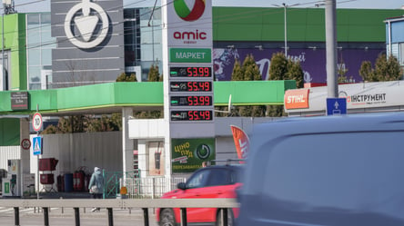 На українських АЗС зросли ціни на бензин — скільки пальне буде коштувати завтра - 285x160