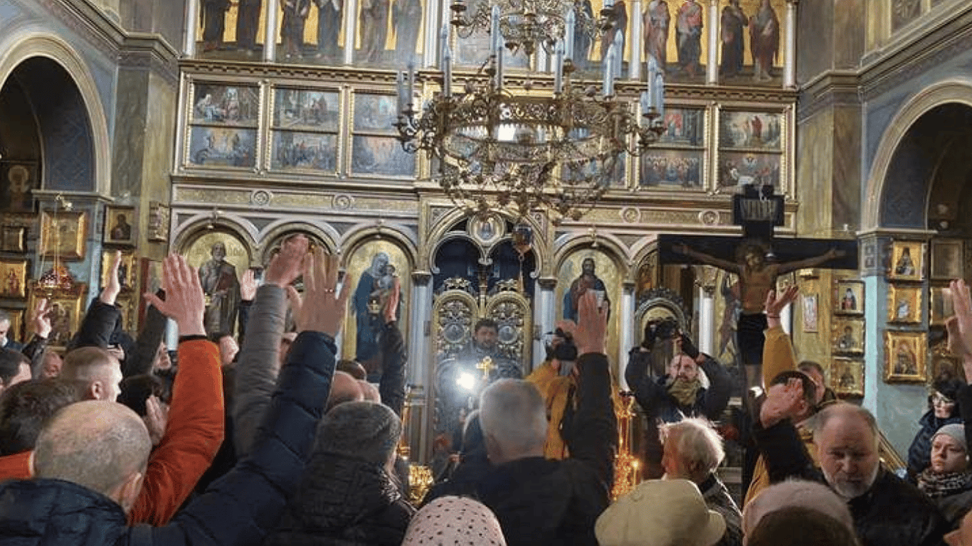 Восхвалял Захарченко, Гиви и Моторолу — настоятель храма УПЦ МП получил тюремный срок