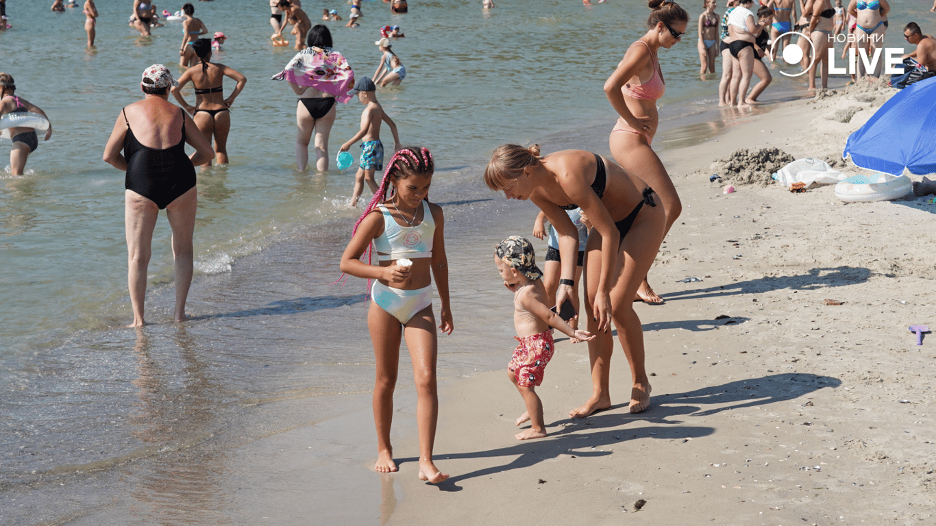 В Одессе официально открылся первый пляж для отдыха