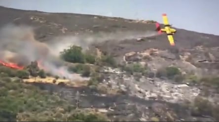 У Греції впав літак, який гасив масштабні пожежі - 285x160