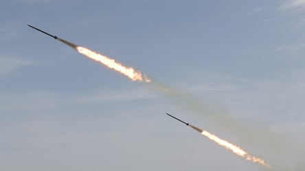Окупанти місяць накопичували ракети, аби атакувати Україну, — розвідка - 285x160