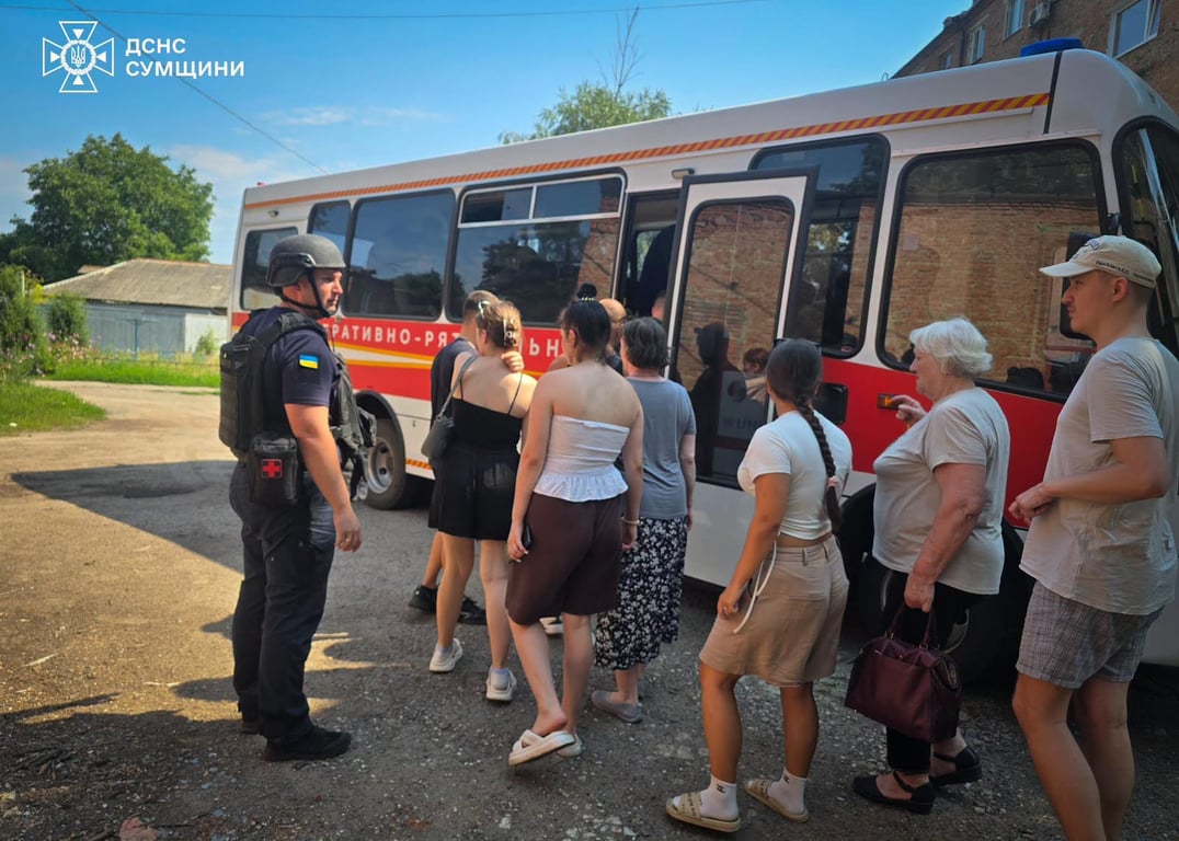 Російський дрон атакував потяг із пасажирами на Сумщині - фото 1