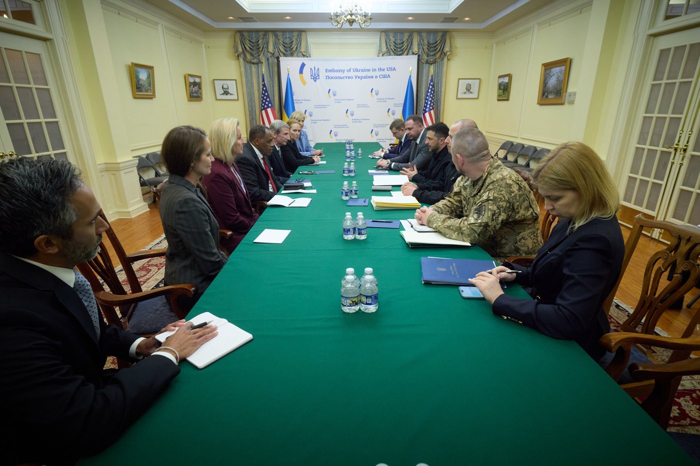 Zelensky meets with F-16 manufacturer