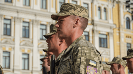 За що військовому можуть не доплатити: як перевірити надбавки та премії - 290x160