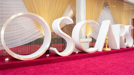 Впервые за 60 лет организаторы премии "Оскар" изменили цвет красной дорожки - 285x160