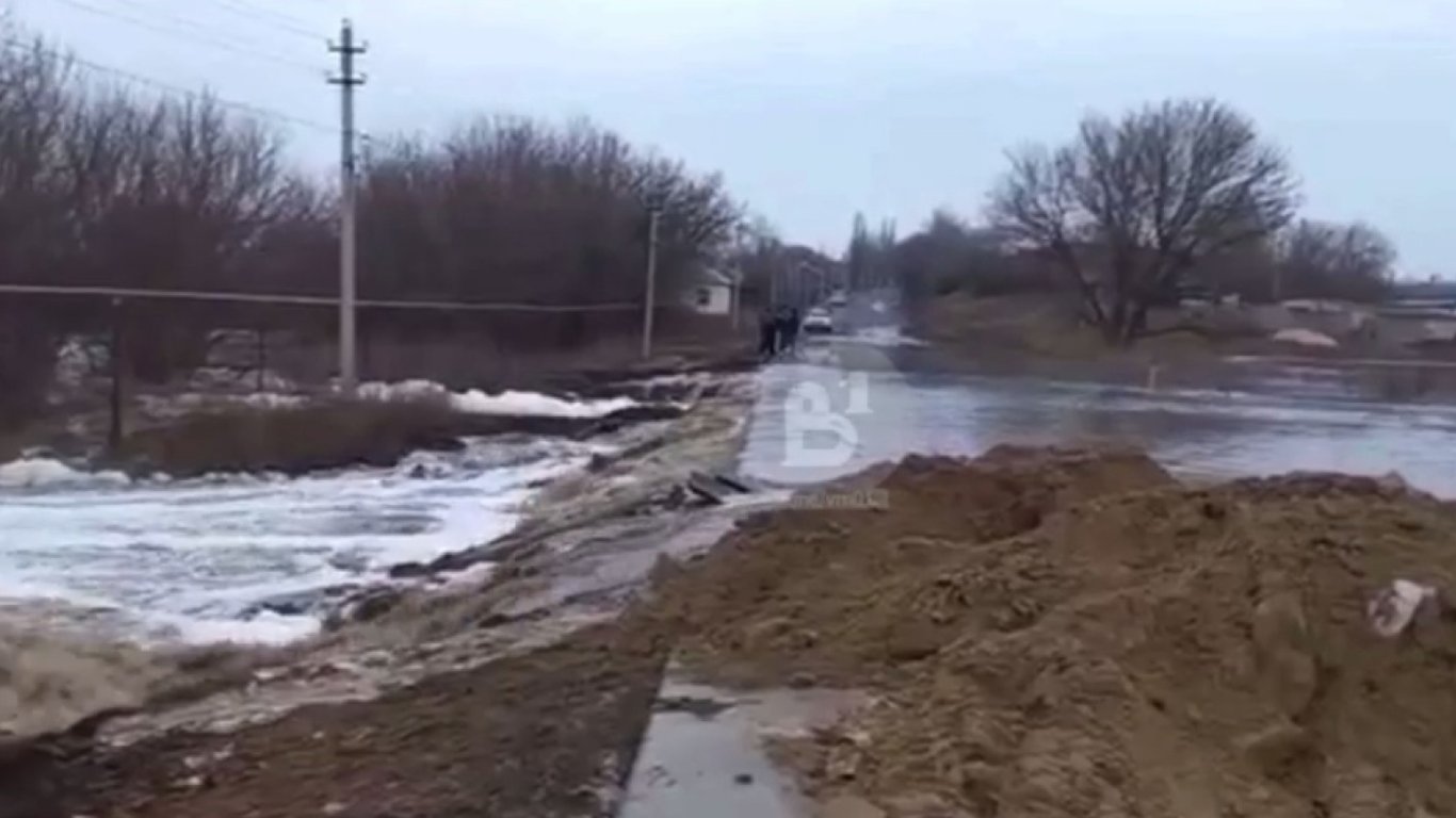 В росії прорвало дамбу з рідкими відходами: село затопило екскрементами