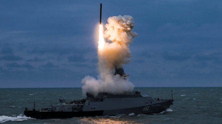 У ВМС пояснили, чому Росія обмежила удари  з Чорного моря ракетами "Калібр" - 285x160