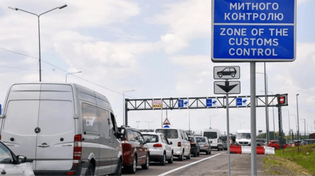 До Молдови рух ускладнено — де затори на трасі Одеса-Рені - 285x160