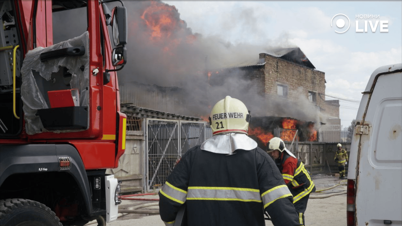 Пожежа на Подолі у Києві сьогодні