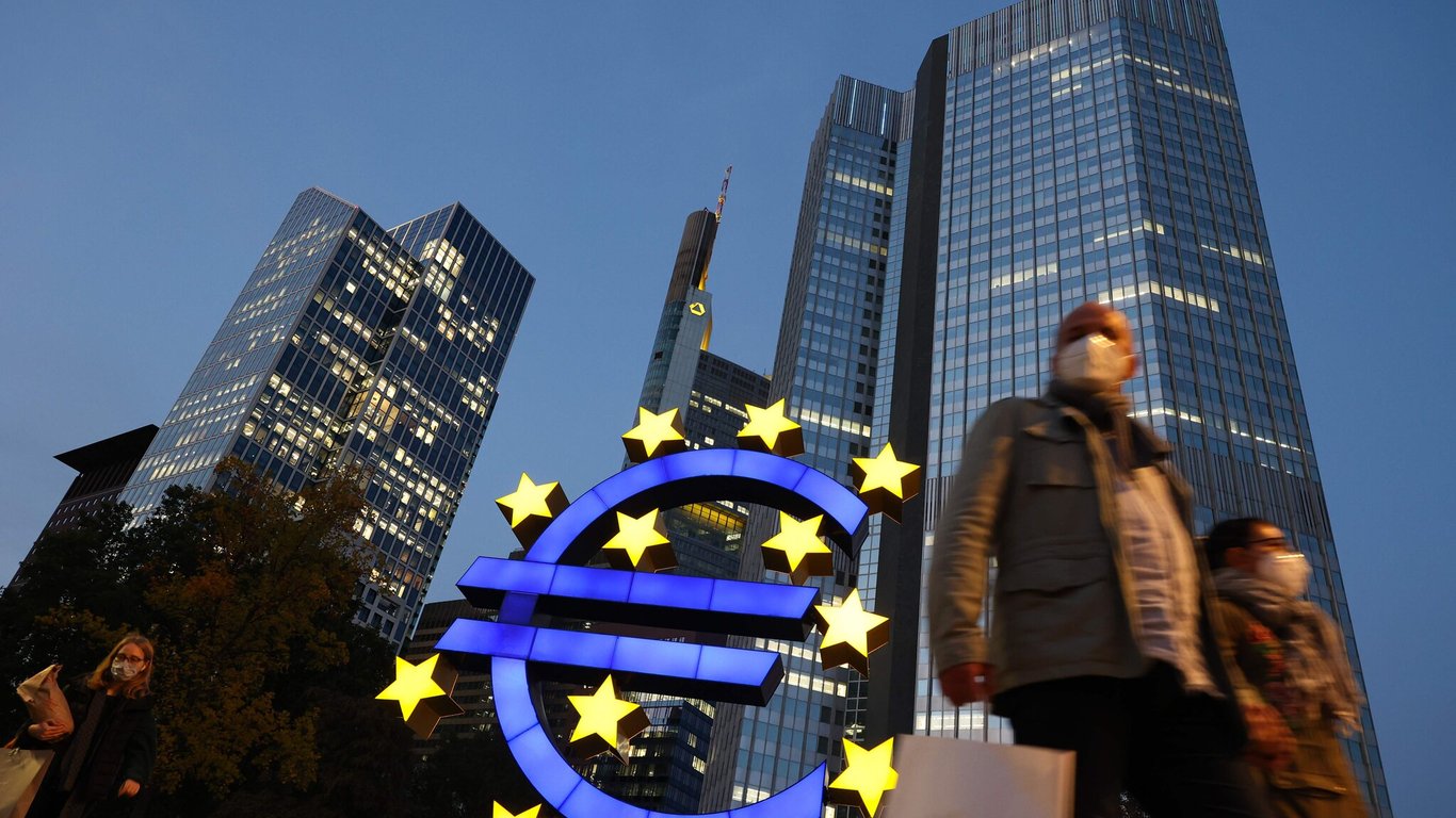 У Європі знижується інфляція, але Європейський центральний банк не поспішає знижувати ставки