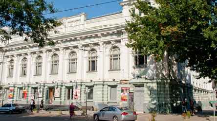 На ремонт театру виділять 8 мільйонів: в Одесі оголосили черговий тендер - 285x160