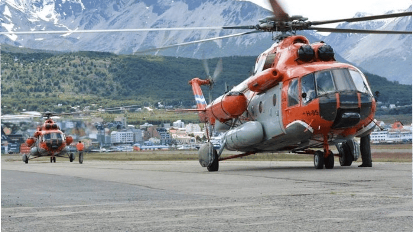 Аргентина передала Украине два вертолета, которые приобрела в России — детали