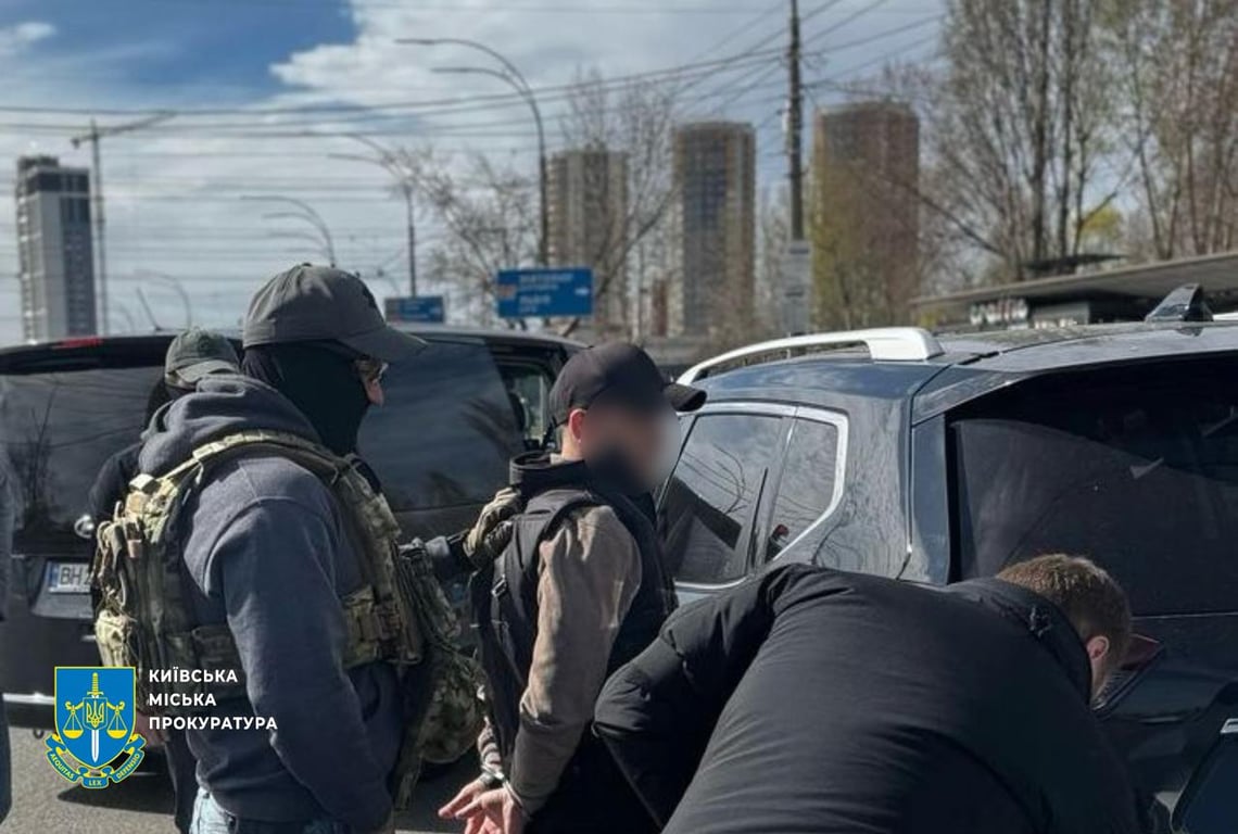 затримання чиновника Деснянської РДА