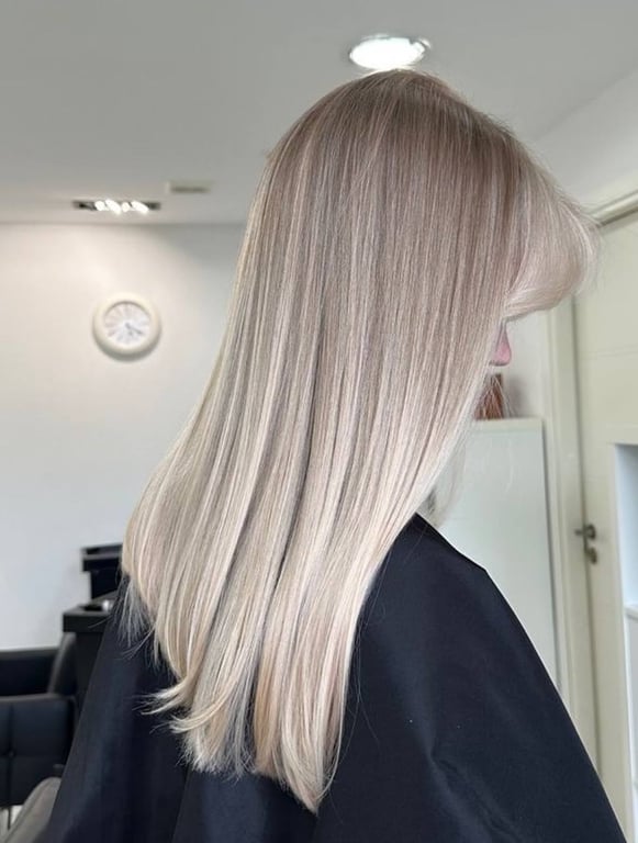 Новий погляд на фарбування волосся в блонд