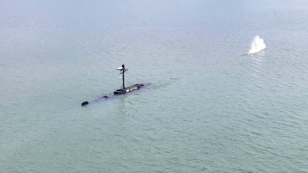 Поражает точностью — военные испытали подводную лодку-дрон - фото 2