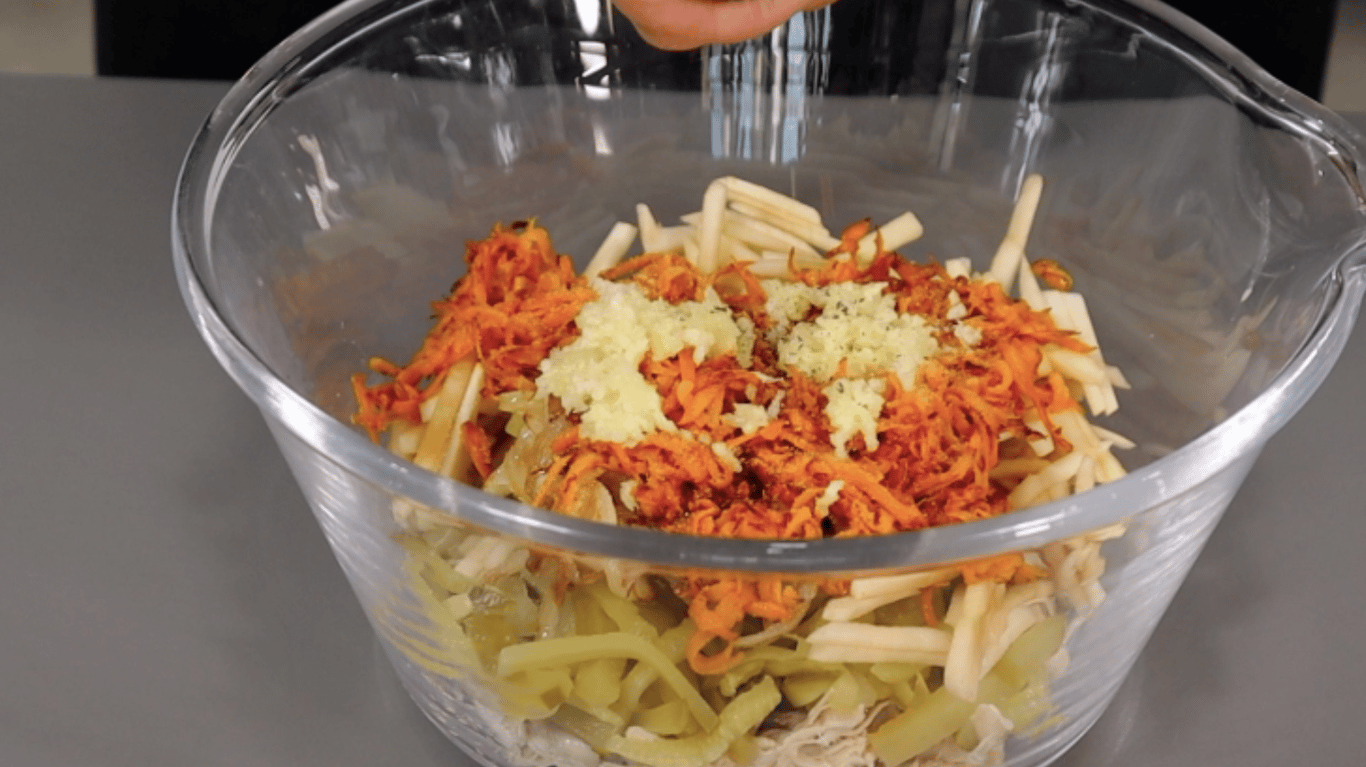 рецепт ситного салата з куркою