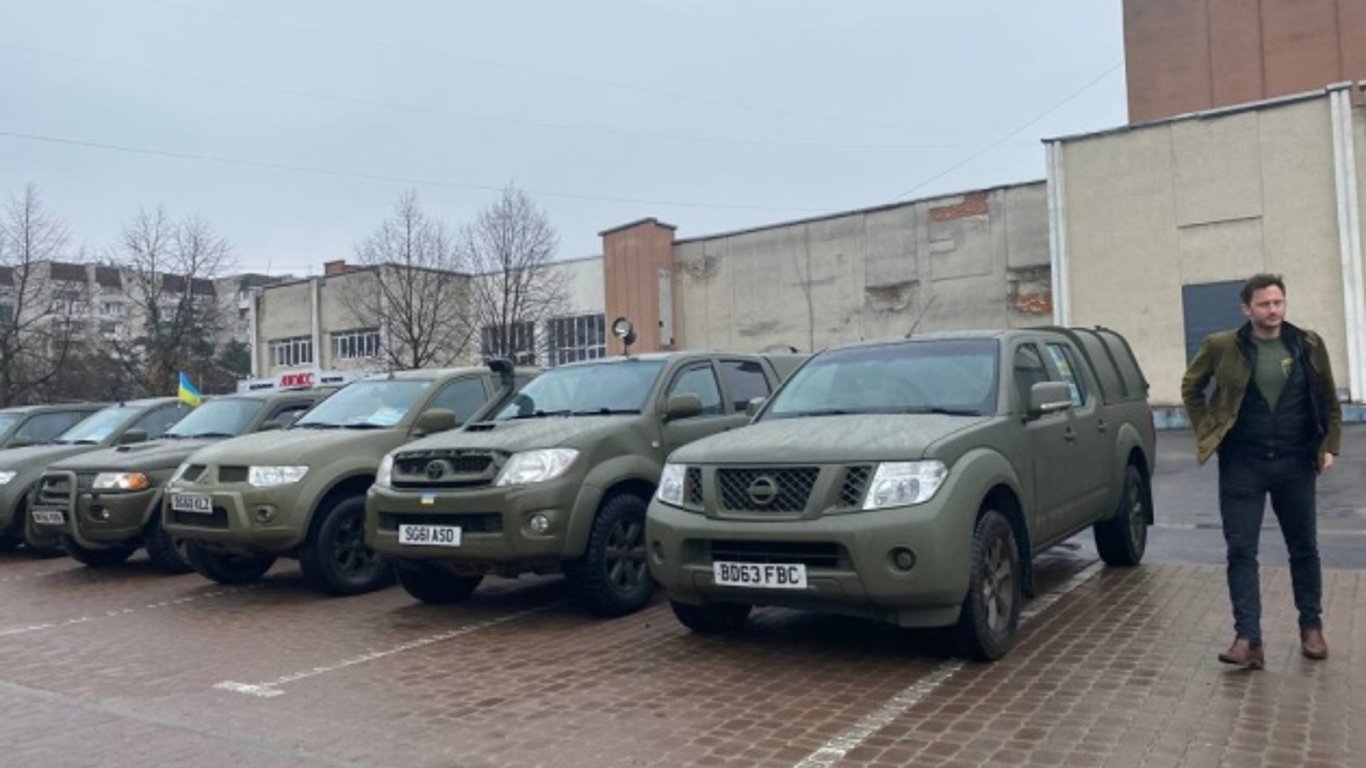 В Украине представители нескольких фондов наживались на продаже автомобилей, которые ввозили как гуманитарную помощь