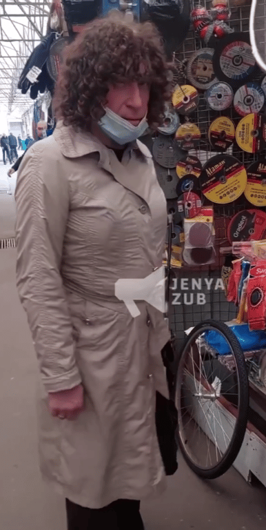 Чоловік, що видавав себе за жінку. Фото: скриншот