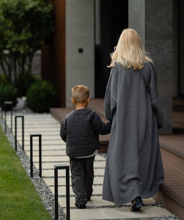 Довгий кардиган - універсальна річ в гардеробі