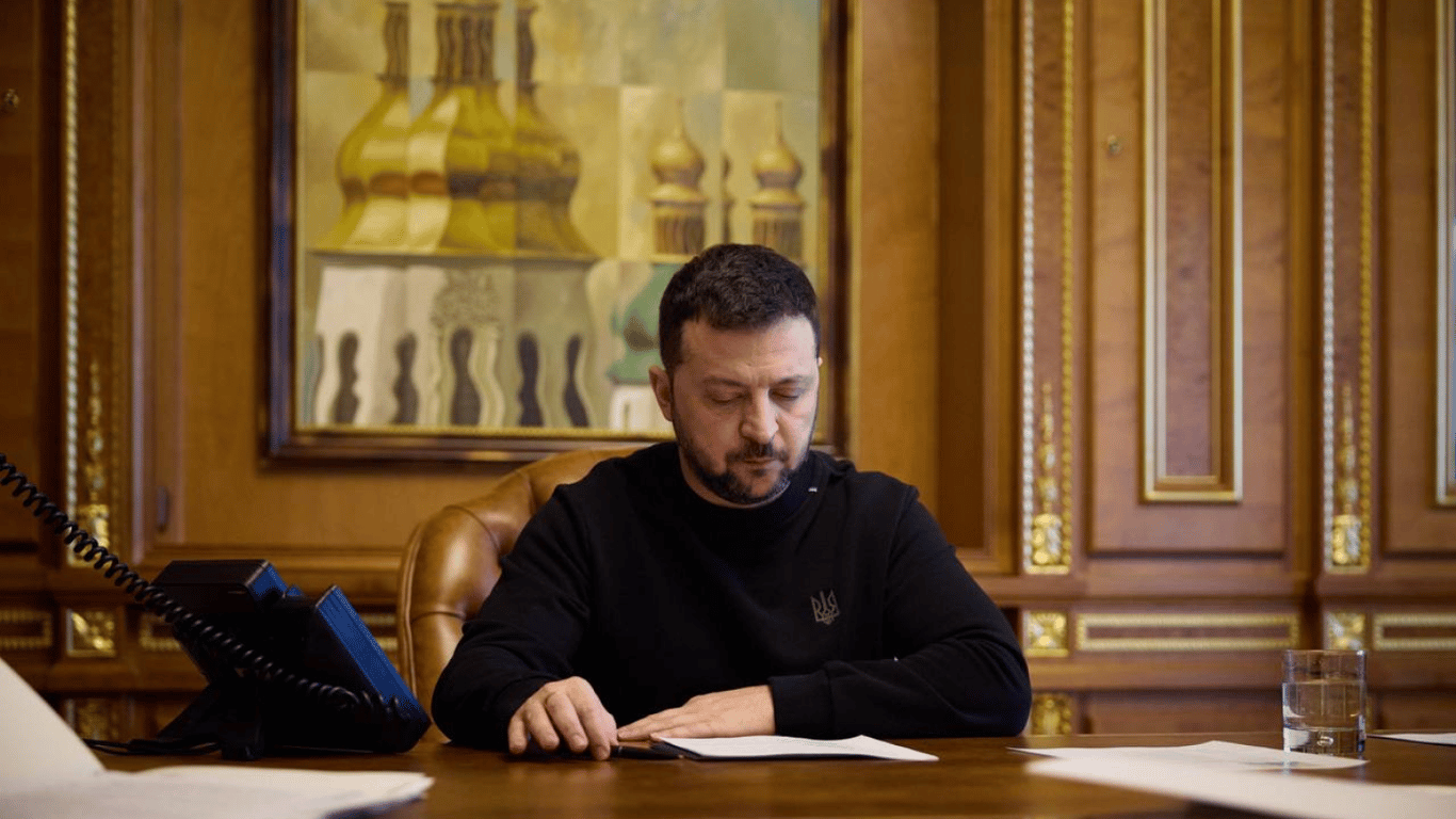 Зеленский пообщался по телефону с премьером Греции — главные тезисы разговора