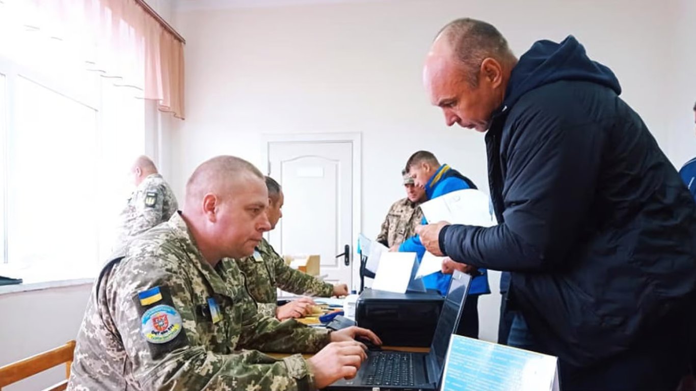 За яких умов українцям можуть почати видавати бронь від мобілізації