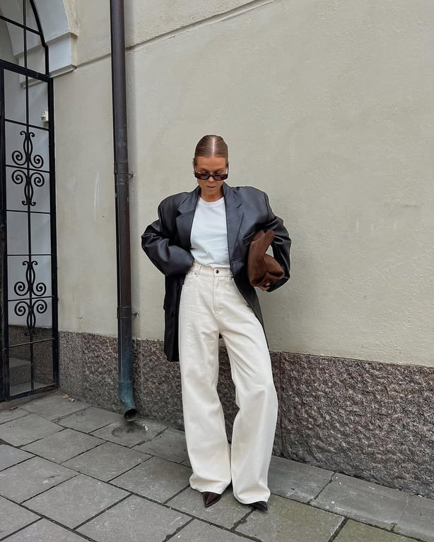 Wide-leg jeans outfit ideas for Summer 2025